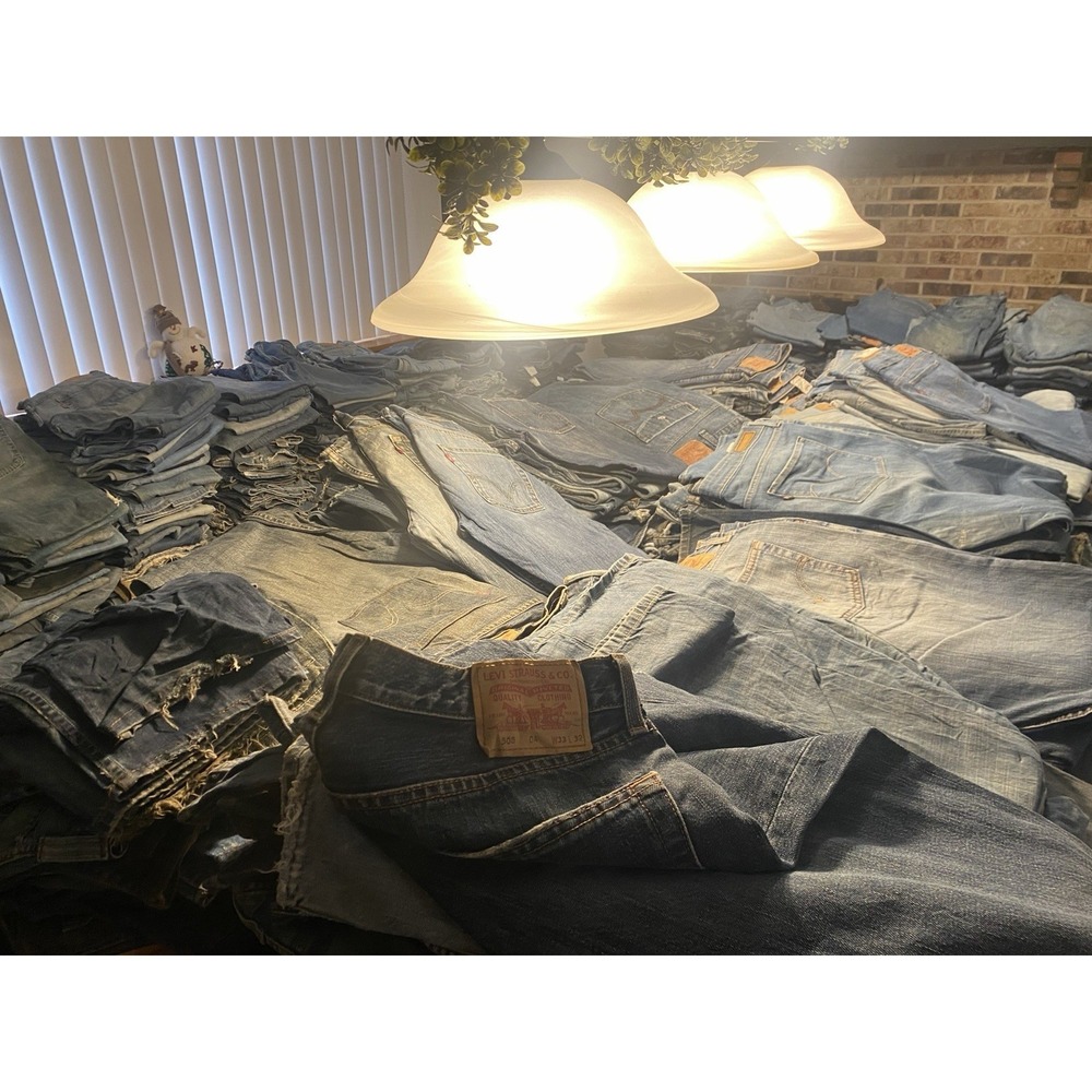 Wholesale Levi Jeans (20 pairs)- Damaged/Stained For Patchwork‎